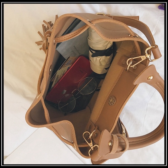 NEW BRISTOL Studded Tassel Bucket Bag - Picture 7 of 8